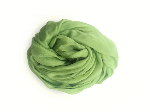 "pastel green" hedvábná šála, 150x40 cm