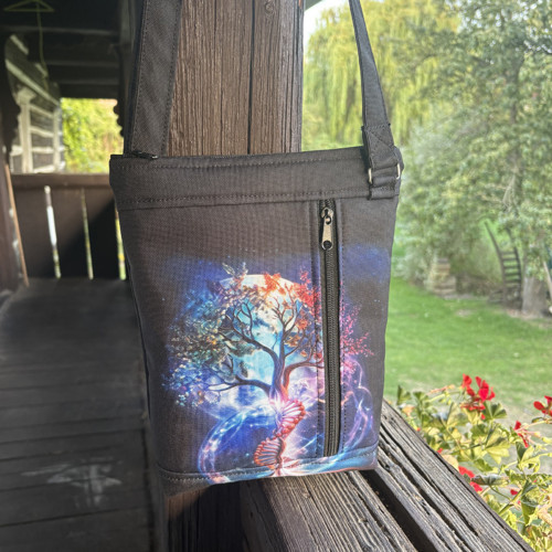 Crossbody - Strom života