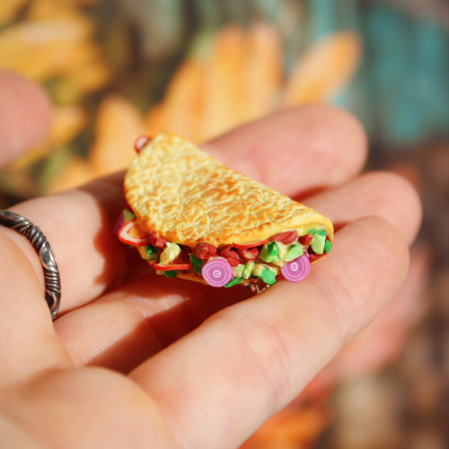 Taco brož