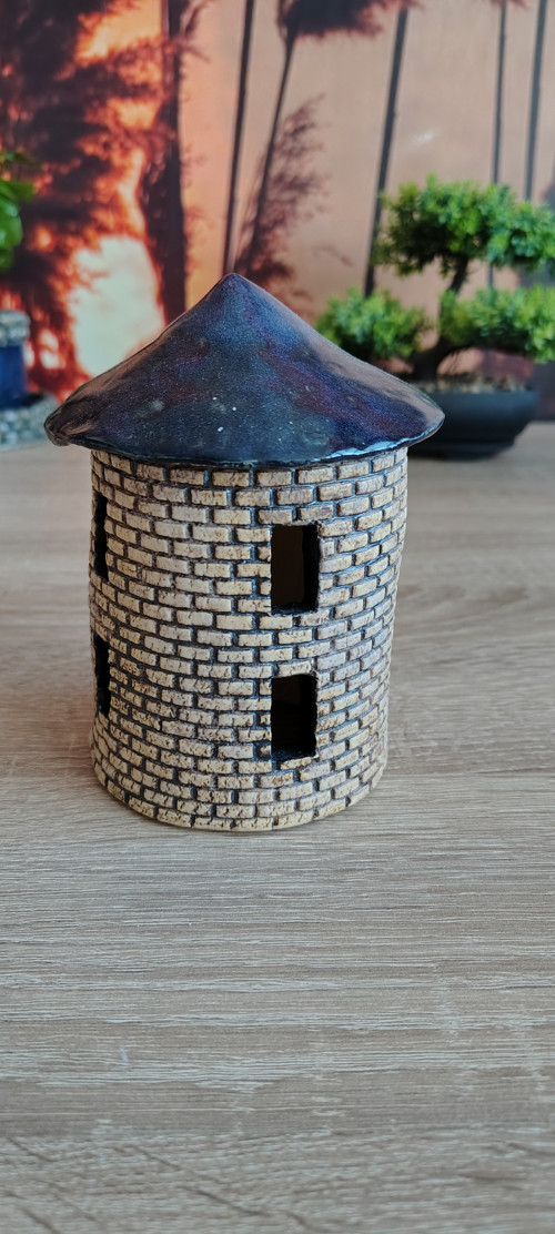 Keramická věžička – svícen
