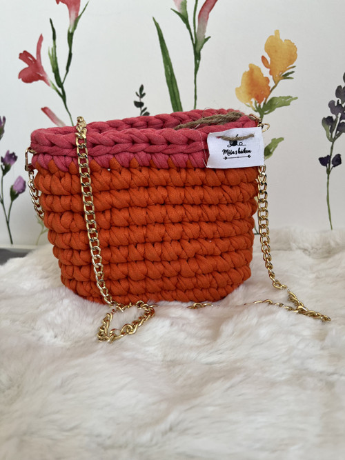 Háčkovaná Bucket bag
