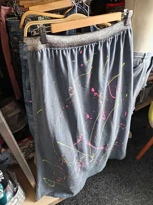 Denim sukně cákance — foto 1
