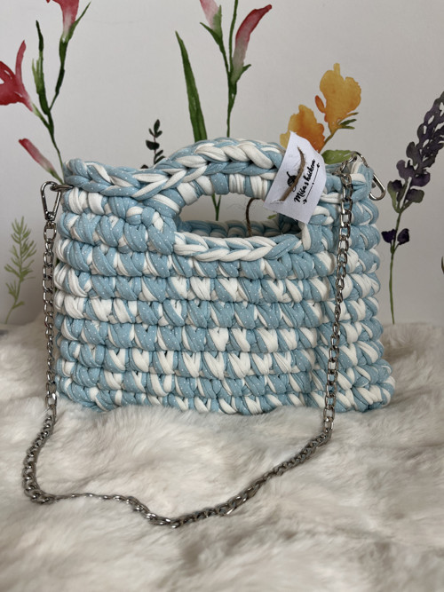 Medium crossbody puntik