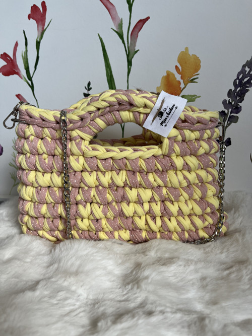 Háčkovaná medium crossbody