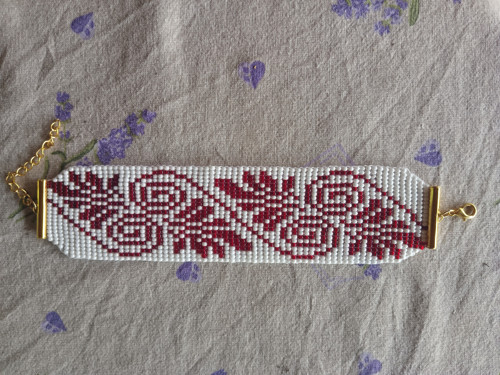 Ručně šité šperky