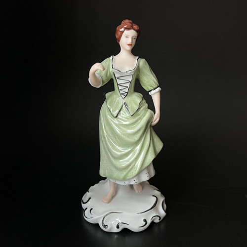 Royal Dux Soška Žena v zelených šatech 15.5 cm