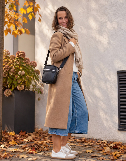 Kožená crossbody taška unisex – černá