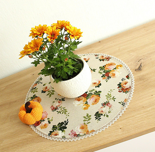 Dečka s krajkou 42 cm