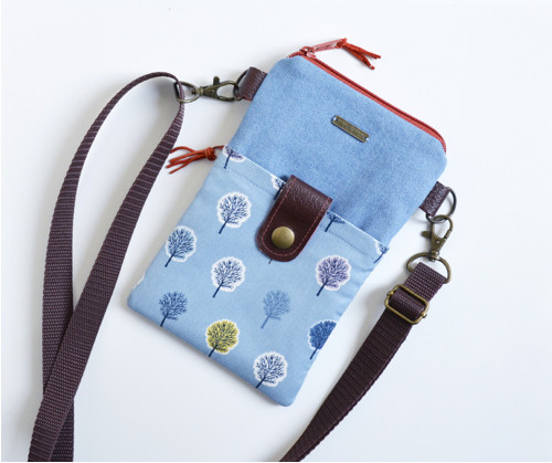 Džínová crossbody taštička na mobil, 2 kapsy