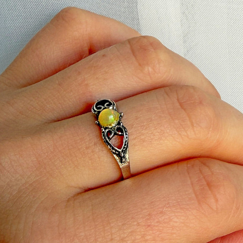 Opalite ring/ Prsteň s opálom E009