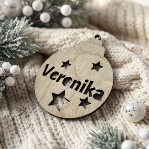 Dřevěná jmenovka se jménem na přání – Baňka