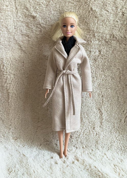 Kabát pro panenky Barbie a podobné.