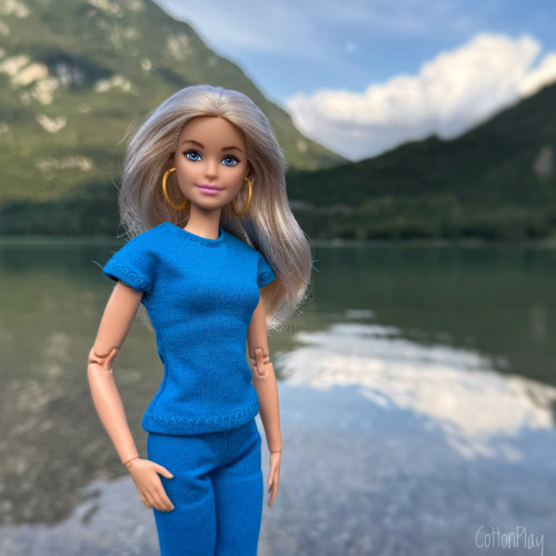 Sportovní sada oblečení pro Barbie - krásně modrá