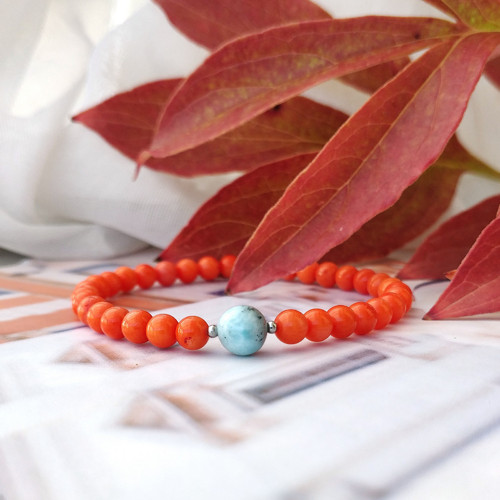 Minerální náramek / korál + larimar / 0,5
