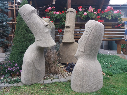 Sochy Moai