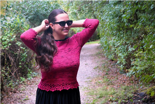 Autorský svetřík z přírodního hedvábí "Flamenco"