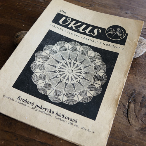 VKUS 2166 ... háčkovaná dečka