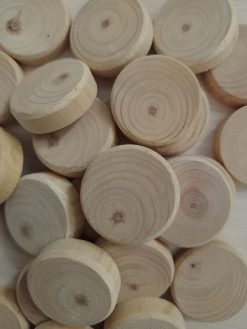 Dřevěná kolečka 103 ks borovice (30 mm)