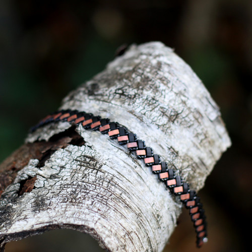 Náramek Tila beads - černo měděný