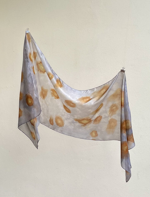 Hedvábná šála ecoprint