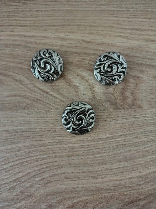 Ozdobný gombík v.33mm
