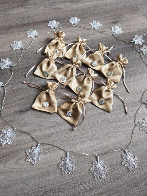 Adventní kalendář pytlíčkový "Zlato"