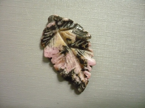 Přívěšek - rodonit 39 mm, č.23f