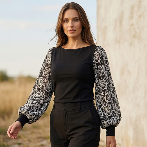 Halenka LUNA embroidery