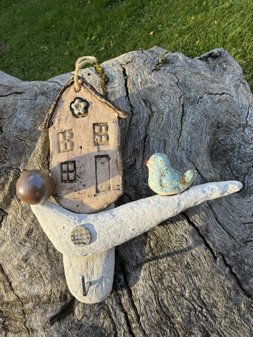 Driftwood - domecek, věšáček