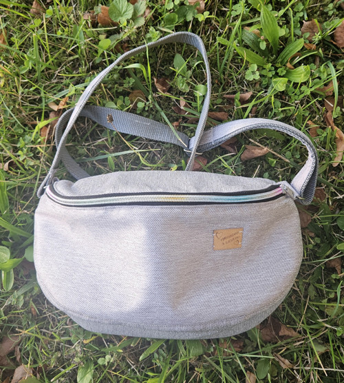 Crossbody kabelka - ledvinka - sedá jednobarevná