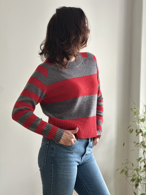 Designový pruhovaný svetr ze 100% Merino vlny