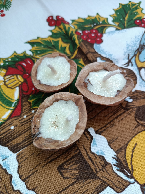 Vánoční skořápky - lodičky 1ks