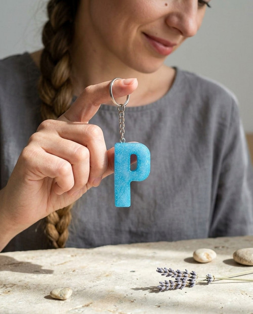Phaelya – klíčenka s písmenem P