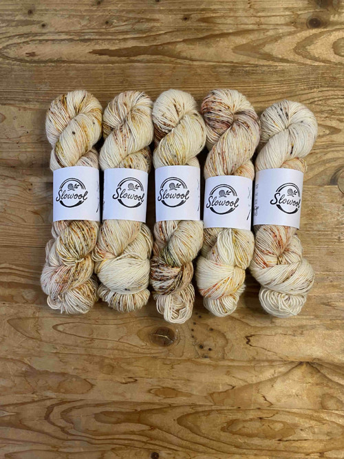 SLOWOOL ručně barvená merino příze M3 123