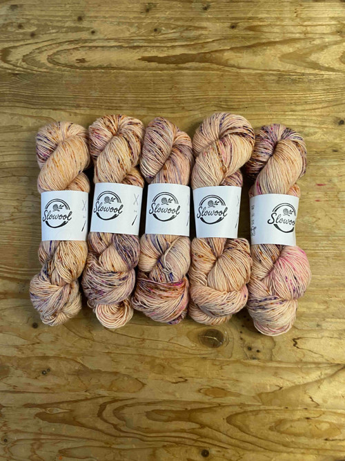 SLOWOOL ručně barvená merino příze M3 126