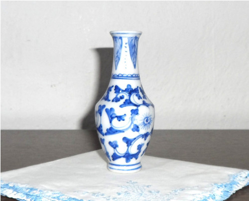 Porcelánová miniatura, VÁZIČKA, kobaltová modř