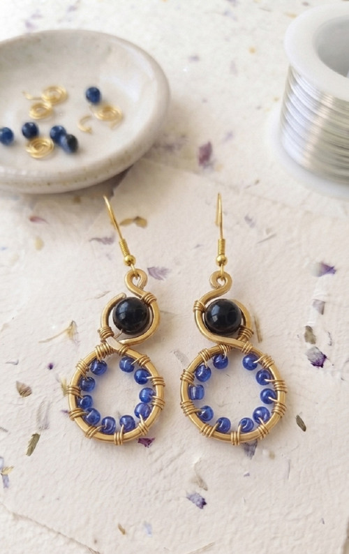 Půlnoční elegance: Wire-wrapping náušnice