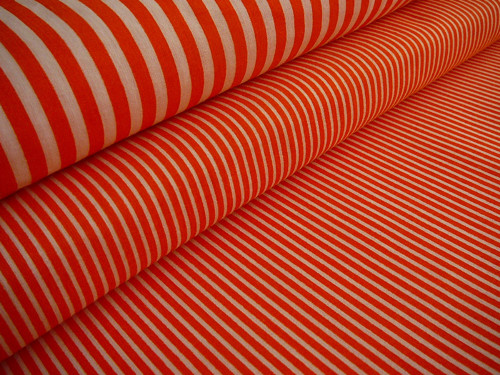 Oranžový a bílý proužeček - posledních 60cm