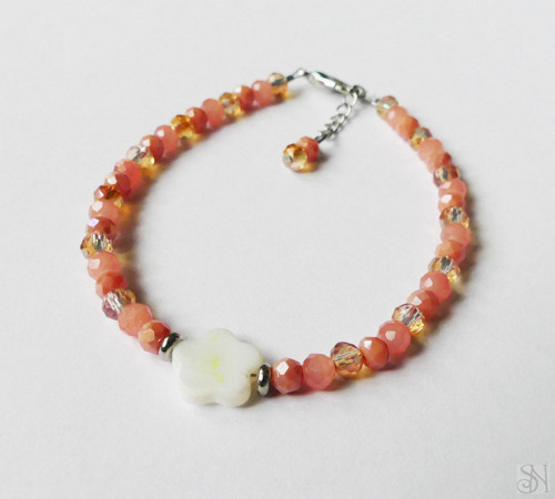 Handmade oranžový náramok s perleťou - chirurgická
