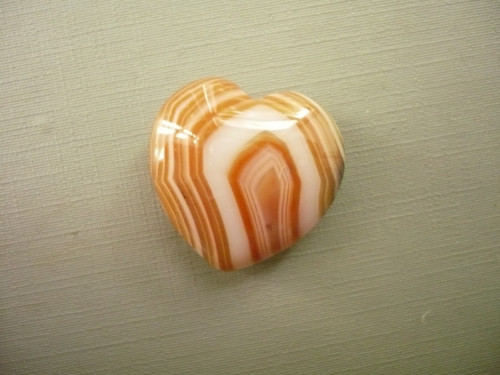 Nevrt. srdíčko 25 mm - sardonyx, č.33f