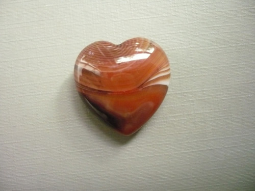 Nevrt. srdíčko 25 mm - sardonyx, č.54f