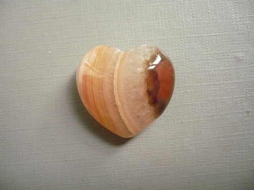 Nevrt. srdíčko 25 mm - sardonyx, č.57f
