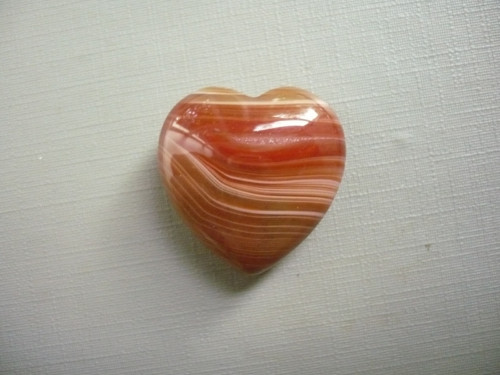 Nevrt. srdíčko 25 mm - sardonyx, č.62f