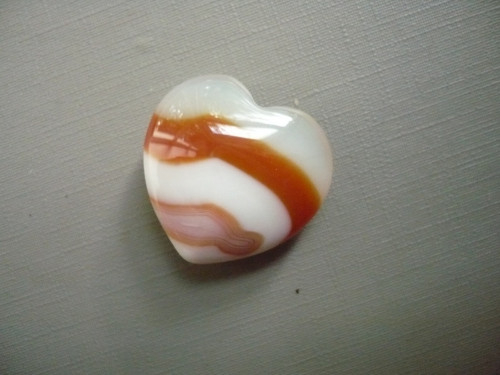 Nevrt. srdíčko 25 mm - sardonyx, č.75f