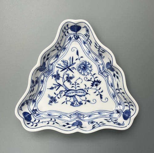 Meissen Míšeň Tříhranná miska Cibulák 22 cm