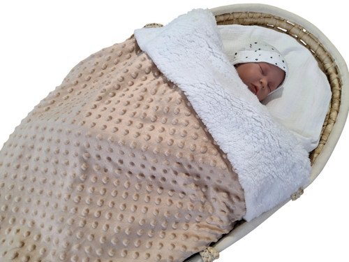 Teplá deka - minky s beránkem - béžová — foto 1