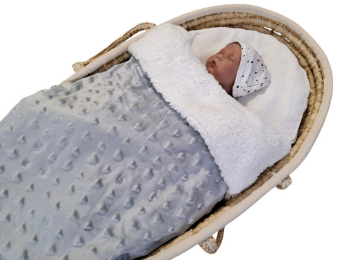 Teplá deka - minky s beránkem - šedá srdíčka