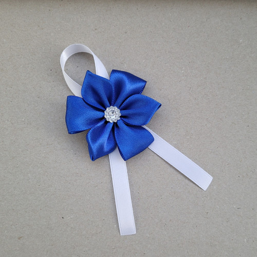 1x střední kanzashi - kotiliony - taneční SKLADEM