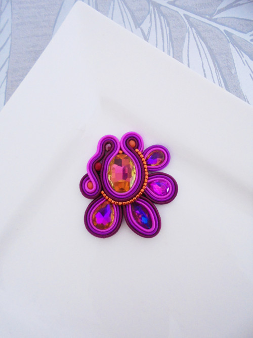 Soutache brošňa