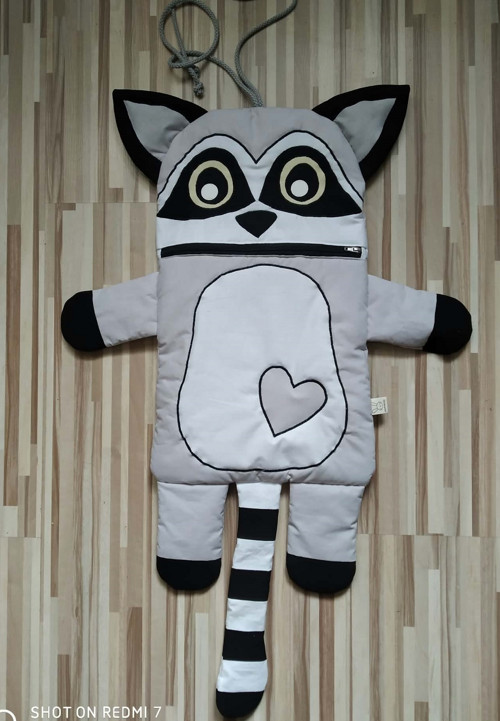 Pyžamožrout Lemur